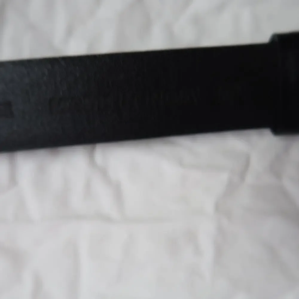Vintage Chico's Black Leather Adjustable Belt Gold Interlocking Hook M